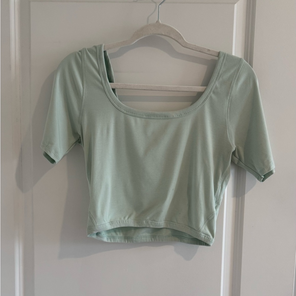 Lululemon tshirt